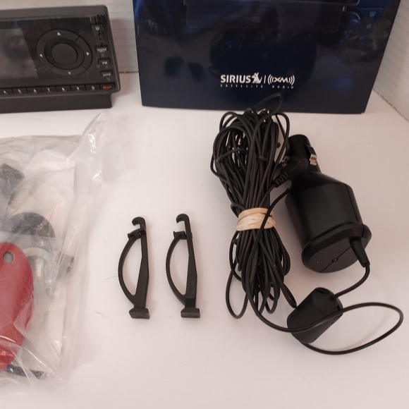 SiriusXM radio XM Onyx radio and vehicle kit - Picture 7 of 8